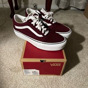 Old school burgundy platform vans size 10m women’s size.